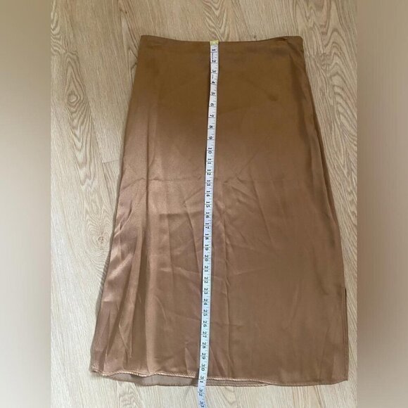 Champagne Satin Midi Skirt Quiet Luxury Capsule Holiday - Picture 7 of 12